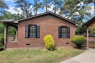 209 E 22nd St, Lumberton, NC 28358 - Photo 4