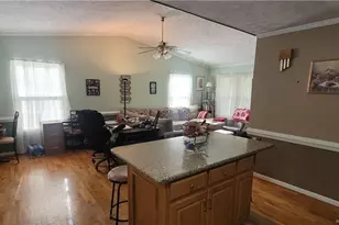 209 E 22nd St, Lumberton, NC 28358 - Photo 10