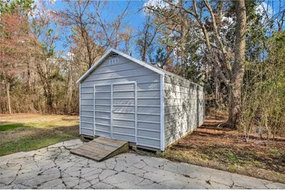 305 E Third Street, Parkton, NC 28371 - Photo 6