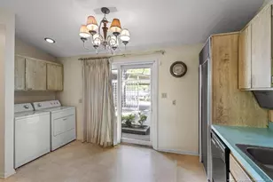 220 Vivian Dr, Fayetteville, NC 28311 - Photo 26