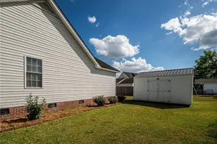 3613 Woodcliff Dr, Lumberton, NC 28358 - Photo 42