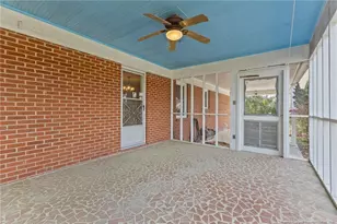 344 S 4th St, Saint Pauls, NC 28384 - Photo 24