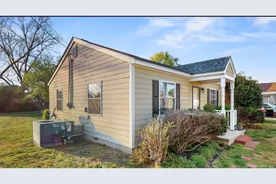 106 County Avenue, Dunn, NC 28334 - Photo 2