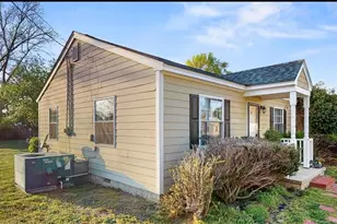 106 County Ave, Dunn, NC 28334 - Photo 2