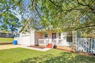 412 Mangum Ct, Fayetteville, NC 28314 - Photo 2