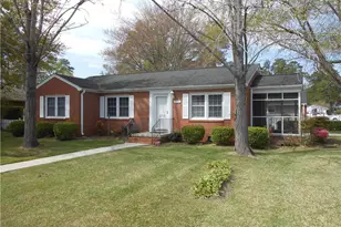 2705 N Rowland Ave, Lumberton, NC 28358 - Photo 2