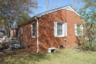 2705 N Rowland Ave, Lumberton, NC 28358 - Photo 8