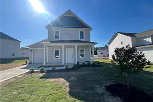 512 Bartley St, Vass, NC 28394 - Photo 2