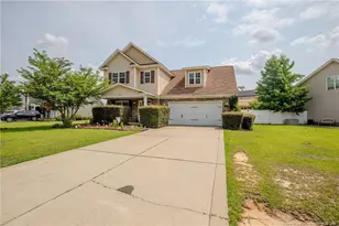 554 Thorncliff Dr, Raeford, NC 28376 - Photo 1