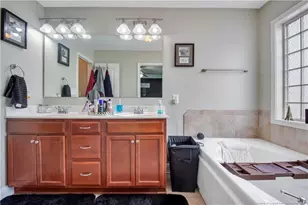 554 Thorncliff Dr, Raeford, NC 28376 - Photo 16