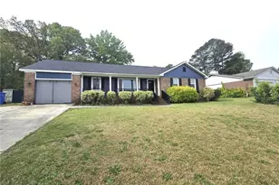 6873 Brasswood Dr, Fayetteville, NC 28314 - Photo 2