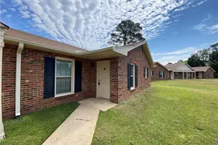 278 Crabapple Cir, Fayetteville, NC 28303 - Photo 2