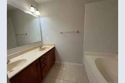 8240 Frenchorn Lane, Fayetteville, NC 28314 - Photo 16