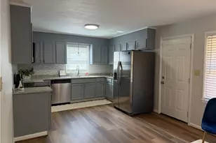 1904 Westhill Dr, Fayetteville, NC 28304 - Photo 8