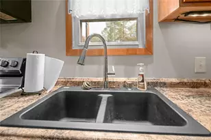 5345 Chicken Foot Rd, Saint Pauls, NC 28384 - Photo 12