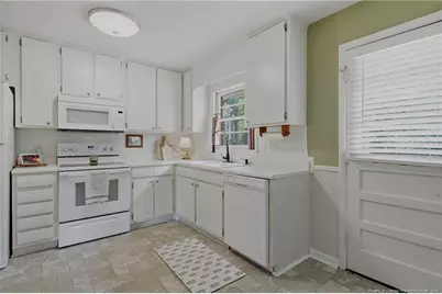 2929 Skycrest Drive, Fayetteville, NC 28304 - Photo 14