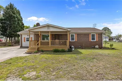 4709 Quaker Court, Hope Mills, NC 28348 - Photo 2