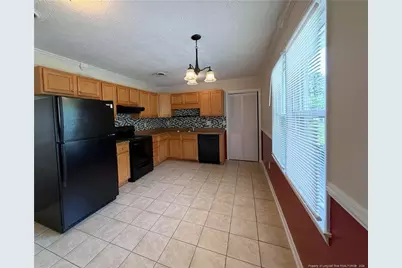 147 Brocton Drive, Fayetteville, NC 28303 - Photo 4