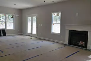 149 Sandalwood Dr, Spring Lake, NC 28390 - Photo 4