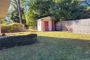 304 W 16th St, Lumberton, NC 28358 - Photo 8