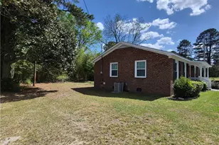 103 Robeson St, Lumberton, NC 28358 - Photo 4