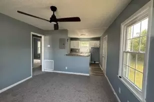 118 Calvin St, Spring Lake, NC 28390 - Photo 2