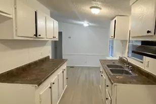 2279 Sharon St, Fayetteville, NC 28306 - Photo 6