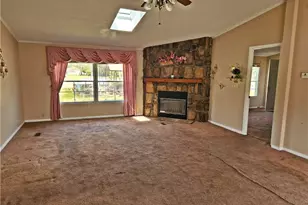 608 Old Whiteville Rd, Lumberton, NC 28358 - Photo 4