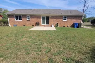 843 Bedrock Dr, Fayetteville, NC 28303 - Photo 4