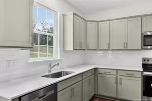 706 Lazy Elm Ln, Aberdeen, NC 28315 - Photo 8