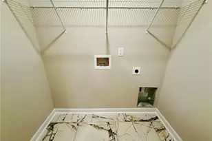 8109 King Rd, Fayetteville, NC 28306 - Photo 16