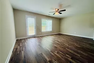 8115 King Rd, Fayetteville, NC 28306 - Photo 4