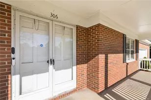 306 W 33rd Street W, Lumberton, NC 28358 - Photo 8