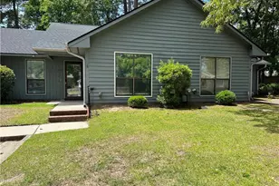 2105 Wexford Oaks Ct, Fayetteville, NC 28303 - Photo 2