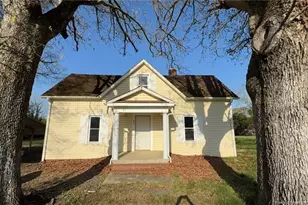 275 Hiddenite Church Rd, Hiddenite, NC 28636 - Photo 4