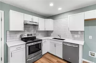 102 Barrington Ct, Maple Hill, NC 28454 - Photo 8