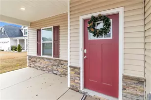 372 Croft Dr, Fayetteville, NC 28312 - Photo 2