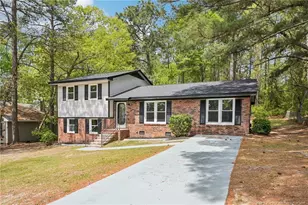 946 Rancho Dr, Fayetteville, NC 28303 - Photo 2