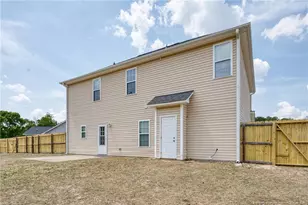 2237 Sir Michael Dr, Hope Mills, NC 28348 - Photo 34