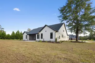 3729 Riverhill Dr, Fayetteville, NC 28306 - Photo 46