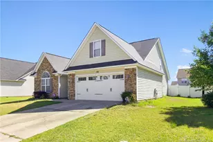 175 Ranier Dr, Raeford, NC 28376 - Photo 2