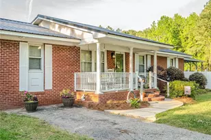 117 Joan St, Lumberton, NC 28358 - Photo 1