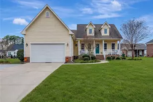 200 Baymeadow Bnd, Lumberton, NC 28358 - Photo 2