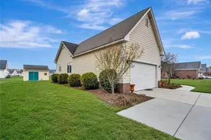 200 Baymeadow Bnd, Lumberton, NC 28358 - Photo 24