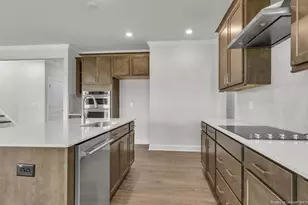 1031 Martin Farms Blvd, Aberdeen, NC 28315 - Photo 6