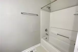 6804 Leeds Ct, Fayetteville, NC 28304 - Photo 8