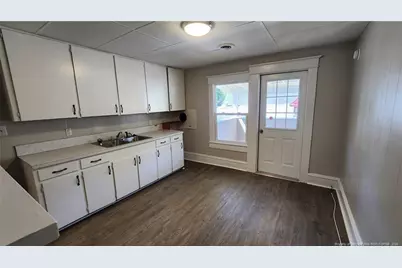 503-B Greensboro Avenue, Sanford, NC 27330 - Photo 2