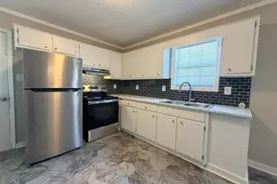 250 Trappers Run Ln, Clinton, NC 28328 - Photo 6