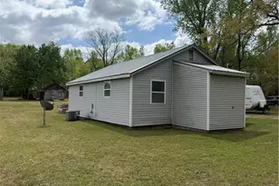 1619 Mt Tabor Rd, Red Springs, NC 28377 - Photo 4