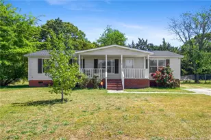 1701 O'Bannon Dr, Raeford, NC 28376 - Photo 2